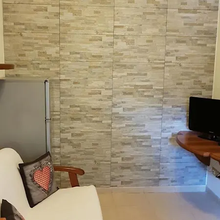 La 4*