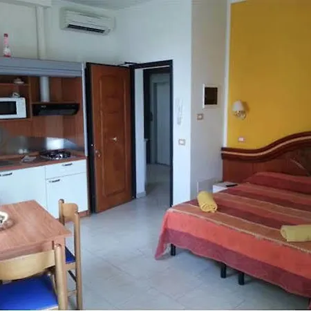 La Ξενοδοχείο με διαμερίσματα 4*