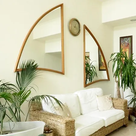 Ξενοδοχείο με διαμερίσματα La 4*